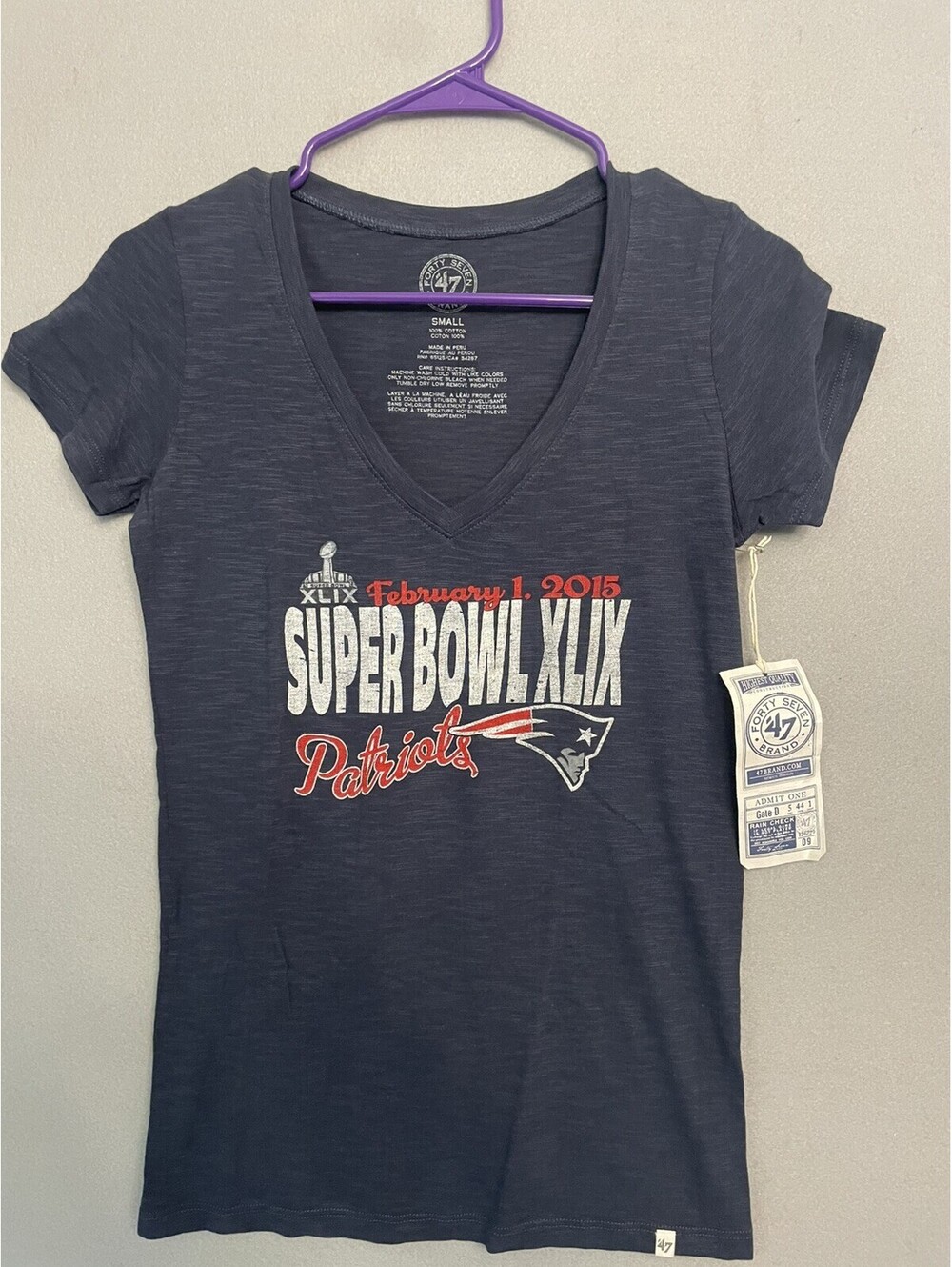 47 Brand New England Patriots 2015 Super Bowl Champion White V-Neck T Shirt - S